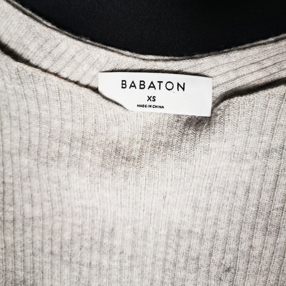 Babaton Ladies XS Long Sleeve Knit - Picture 2 of 3